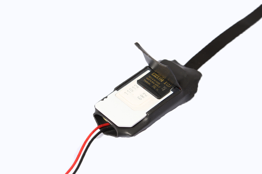 Pinhol kamera SIM in SD kartica