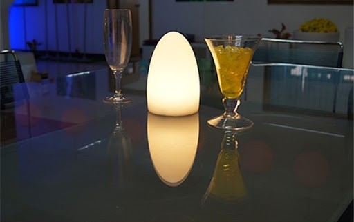 elegantna lučka na mizi - jajce