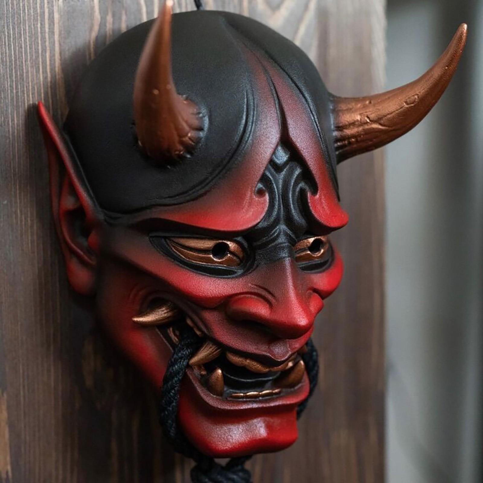 Japonska demonska maska ​​na obrazu karneval