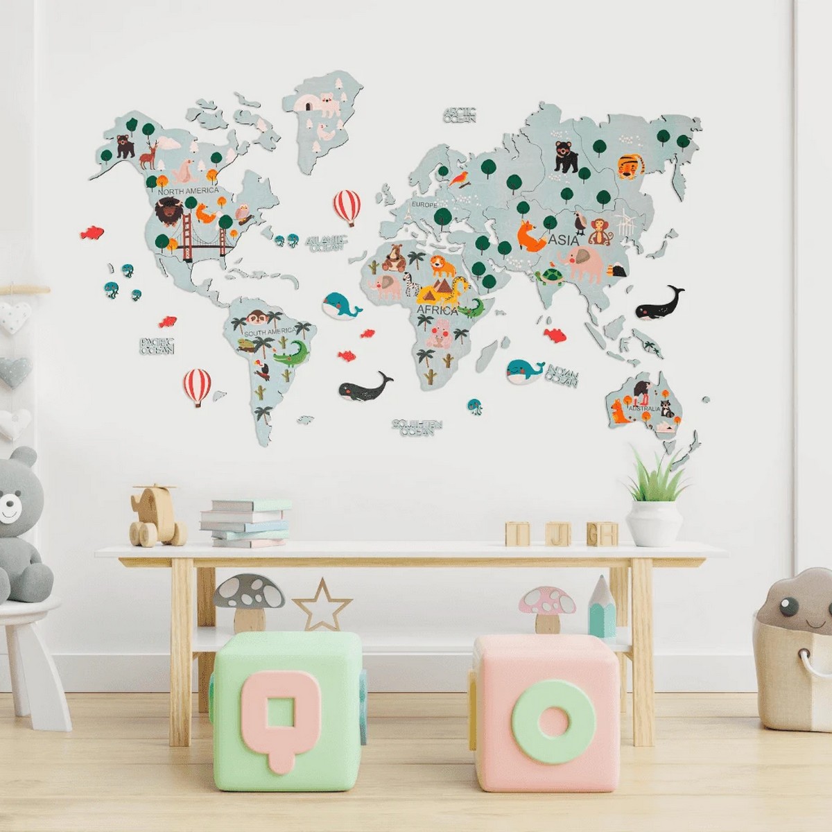 otroški zemljevid sveta na steni